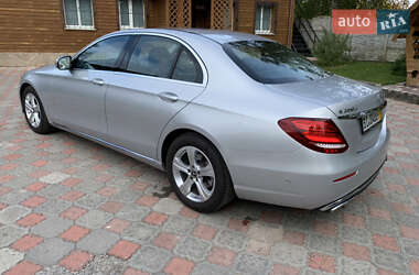 Седан Mercedes-Benz E-Class 2017 в 