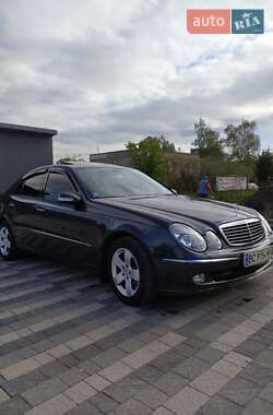 Седан Mercedes-Benz E-Class 2005 в Львове