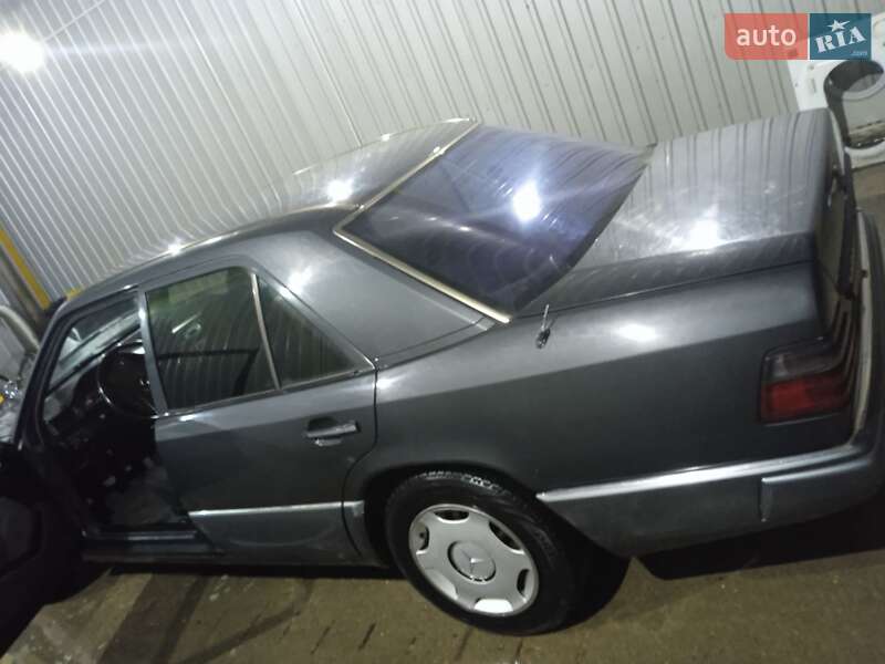 Седан Mercedes-Benz E-Class 1992 в Городку фото 11 Седан Mercedes-Benz E-Class 1992 в Городку