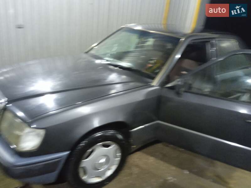 Седан Mercedes-Benz E-Class 1992 в Городку фото 12 Седан Mercedes-Benz E-Class 1992 в Городку