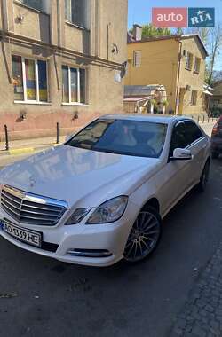 Седан Mercedes-Benz E-Class 2012 в Ужгороді