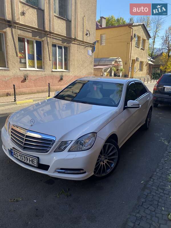 Седан Mercedes-Benz E-Class 2012 в Ужгороде фото 4 Седан Mercedes-Benz E-Class 2012 в Ужгороде