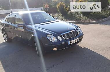 Седан Mercedes-Benz E-Class 2003 в 