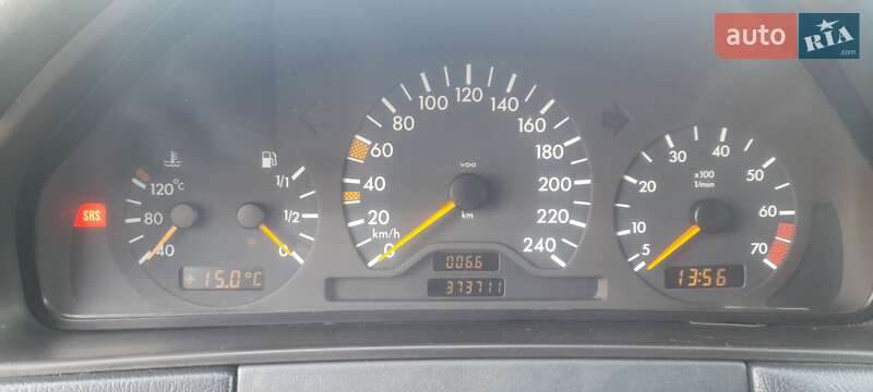Седан Mercedes-Benz E-Class 1997 в Чернівцях