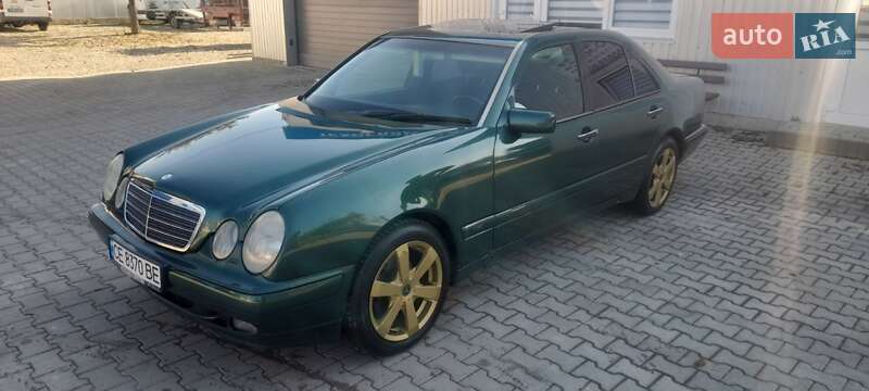 Седан Mercedes-Benz E-Class 1997 в Чернівцях