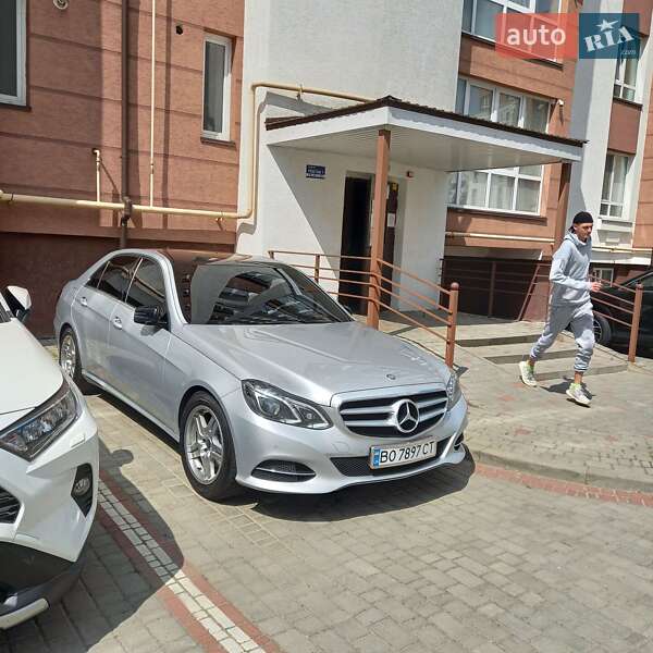 Седан Mercedes-Benz E-Class 2015 в Ивано-Франковске