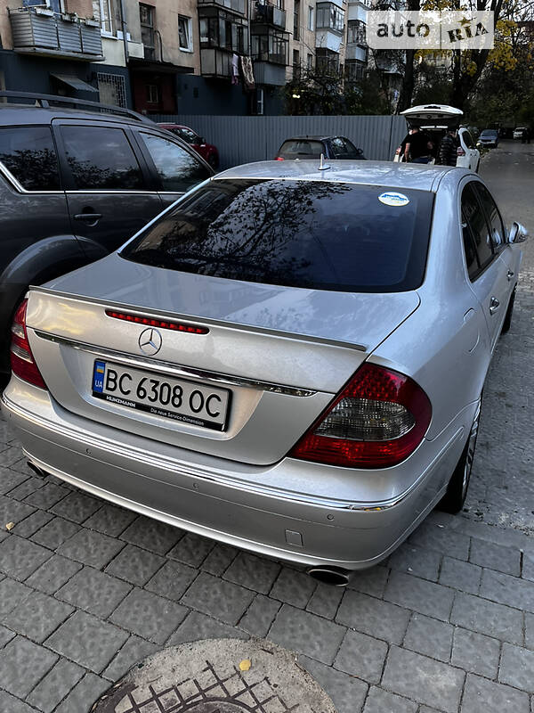 Седан Mercedes-Benz E-Class 2007 в Львові