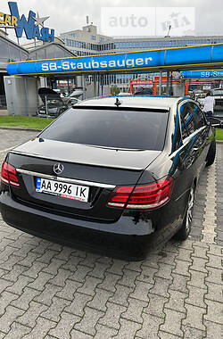 Седан Mercedes-Benz E-Class 2013 в Киеве