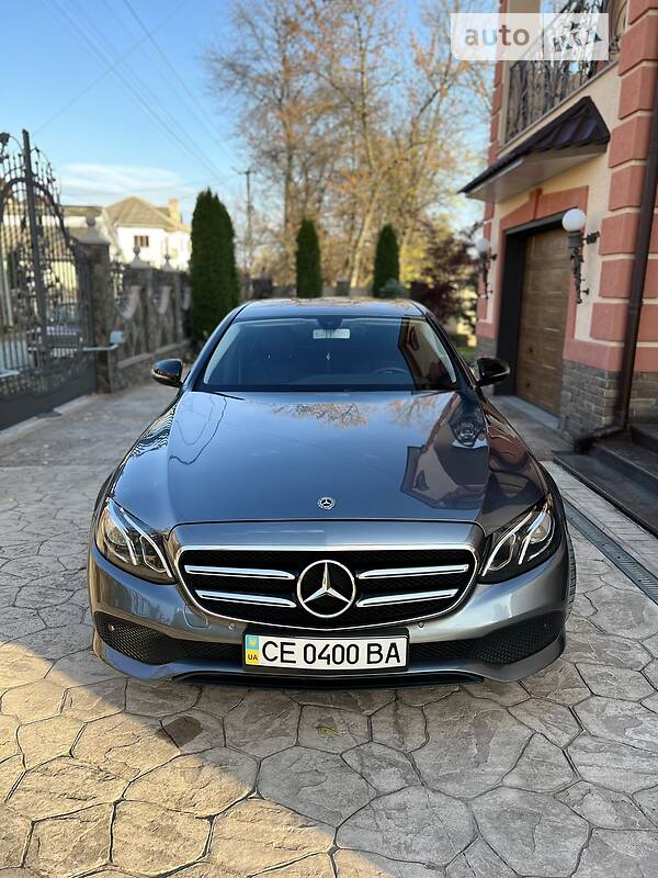 Седан Mercedes-Benz E-Class 2018 в Черновцах