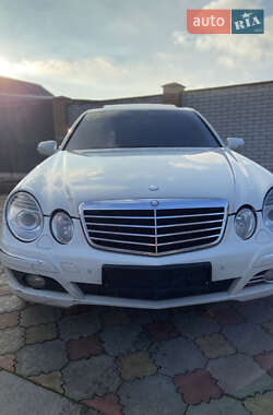 Седан Mercedes-Benz E-Class 2008 в 
