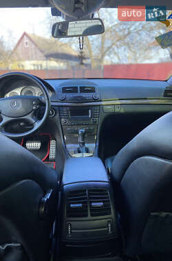 Седан Mercedes-Benz E-Class 2008 в 