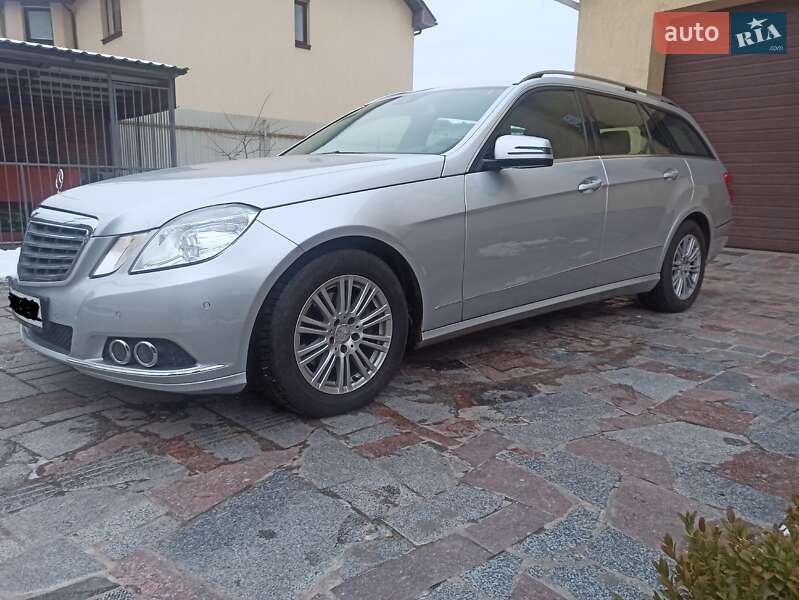 Универсал Mercedes-Benz E-Class 2011 в Киеве