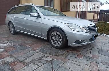 Універсал Mercedes-Benz E-Class 2011 в Києві