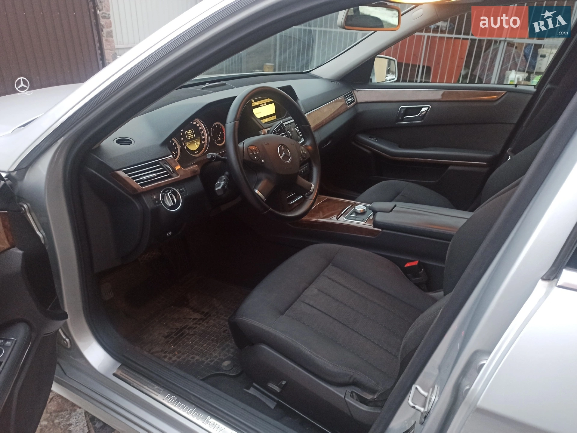 2011 Mercedes-Benz E-klasse - мініатюра 13