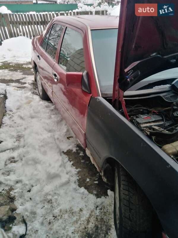 Седан Mercedes-Benz E-Class 1993 в Киеве