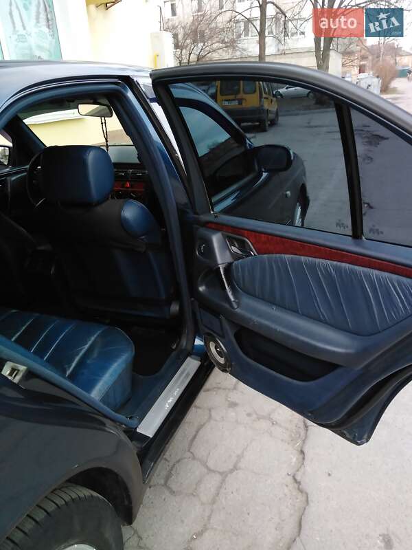 Седан Mercedes-Benz E-Class 1998 в Белой Церкви