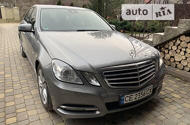 Седан Mercedes-Benz E-Class 2011 в Черновцах