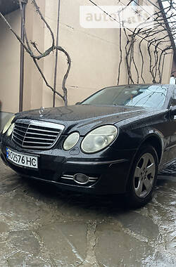 Седан Mercedes-Benz E-Class 2004 в Хусте