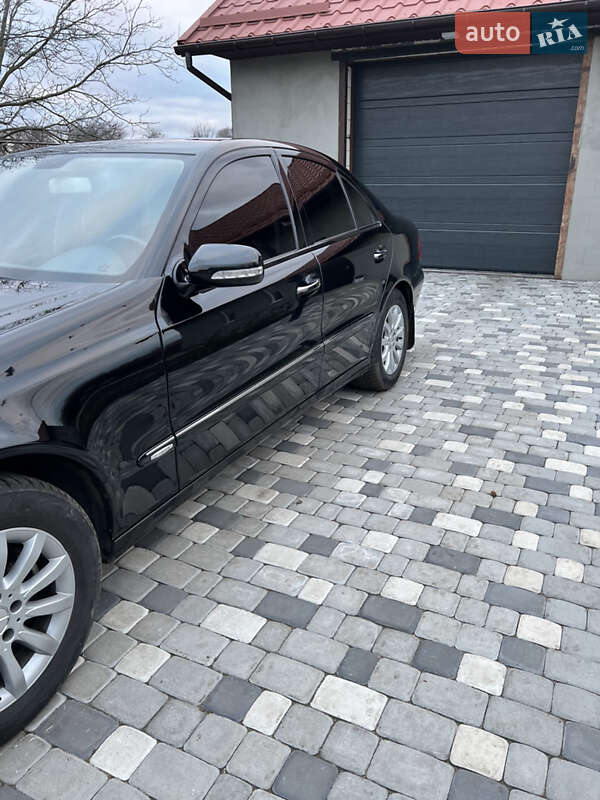 Седан Mercedes-Benz E-Class 2008 в Днепре