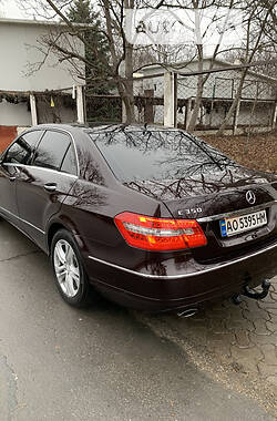 Седан Mercedes-Benz E-Class 2009 в Черновцах