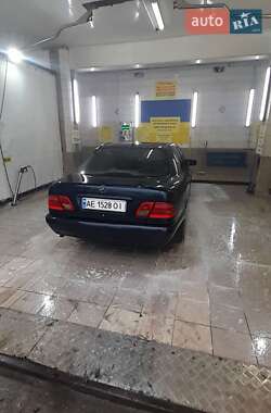 Седан Mercedes-Benz E-Class 1999 в 