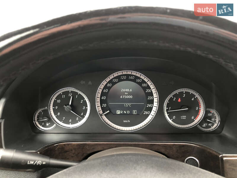Седан Mercedes-Benz E-Class 2011 в Сарнах