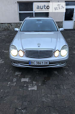 Седан Mercedes-Benz E-Class 2003 в Львове