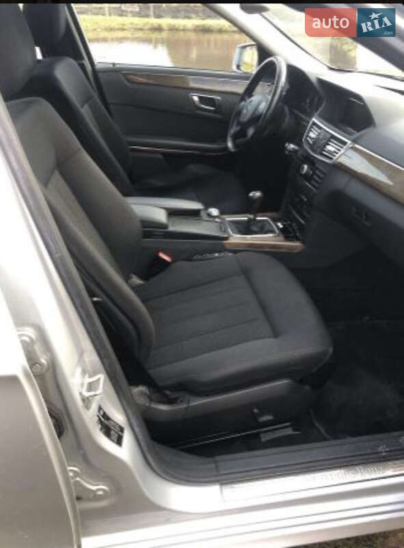 Седан Mercedes-Benz E-Class 2010 в Ковелі