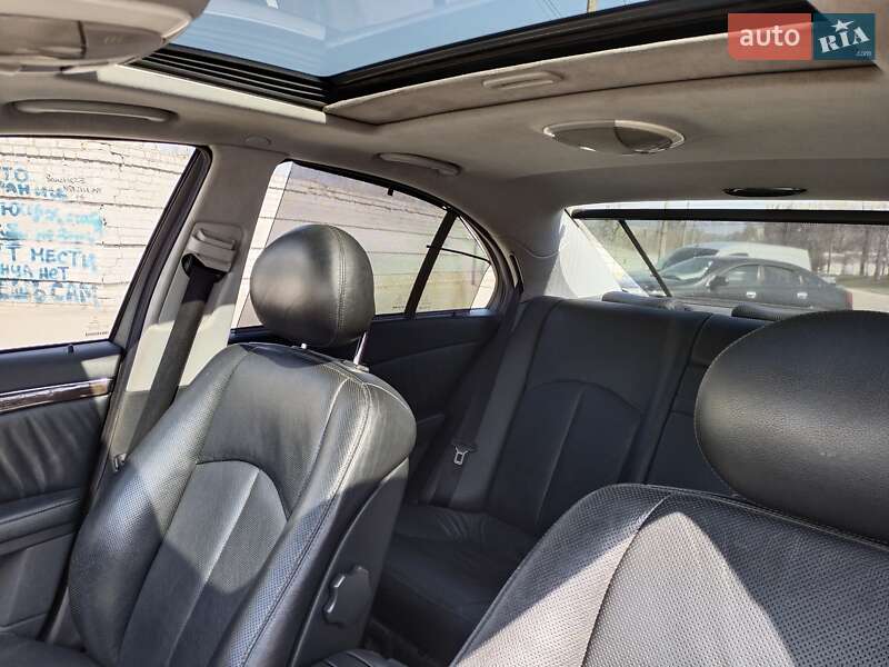 Седан Mercedes-Benz E-Class 2003 в Запоріжжі