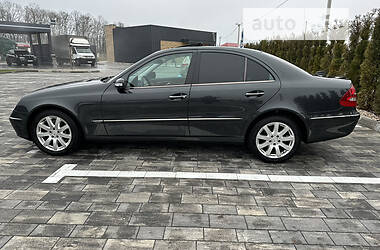 Седан Mercedes-Benz E-Class 2003 в Луцке