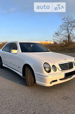 Седан Mercedes-Benz E-Class 2001 в Запорожье