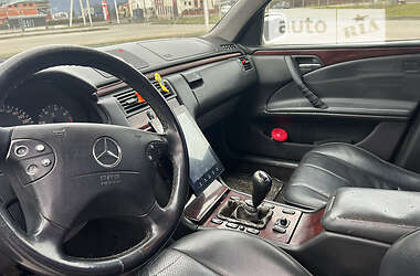 Седан Mercedes-Benz E-Class 2000 в Хусте