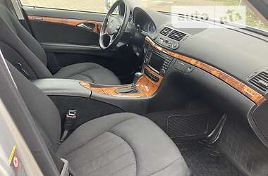 Седан Mercedes-Benz E-Class 2008 в 