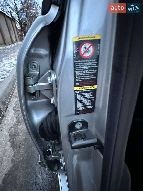 Седан Mercedes-Benz E-Class 2006 в Одесі фото 29 Седан Mercedes-Benz E-Class 2006 в Одесі