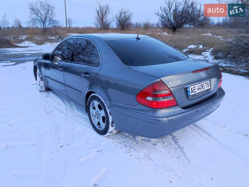 Седан Mercedes-Benz E-Class 2004 в Запорожье