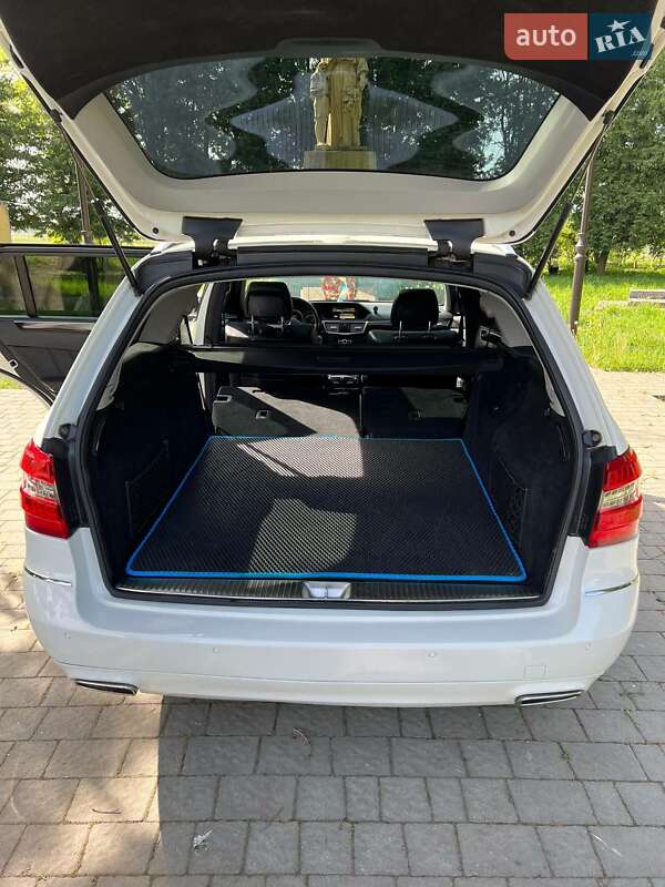 Універсал Mercedes-Benz E-Class 2011 в Бродах