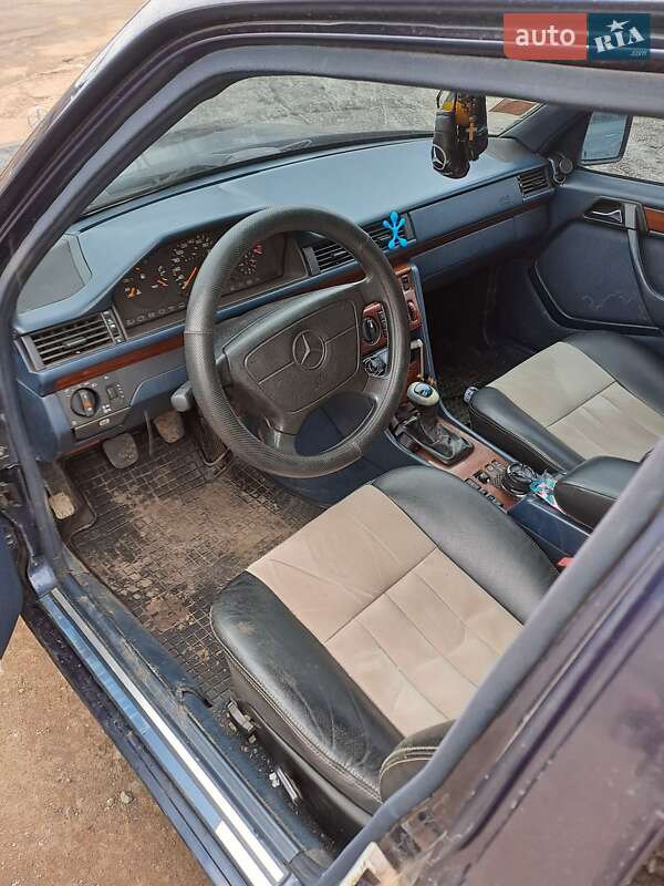Седан Mercedes-Benz E-Class 1994 в Балте