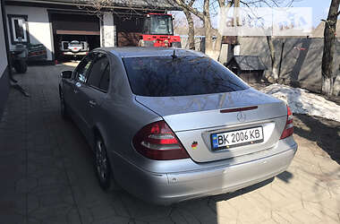 Седан Mercedes-Benz E-Class 2003 в Костопілі