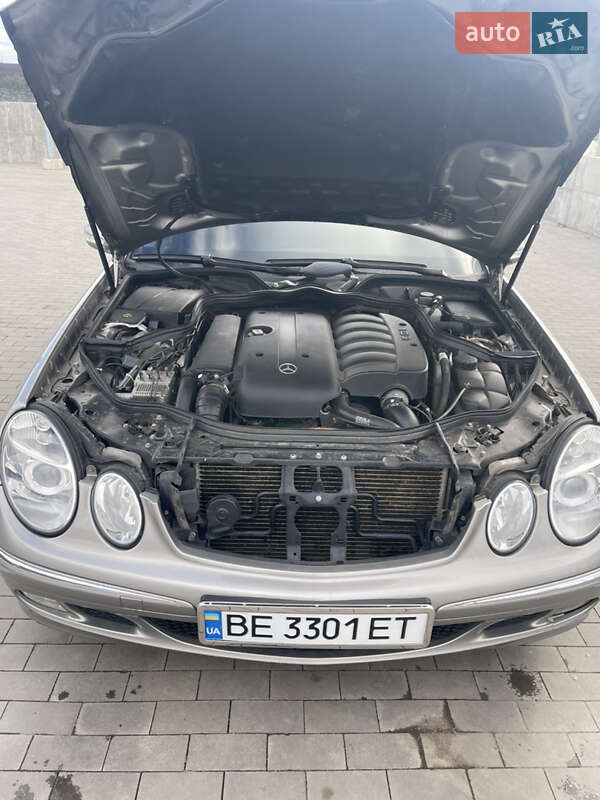 Седан Mercedes-Benz E-Class 2004 в Первомайске