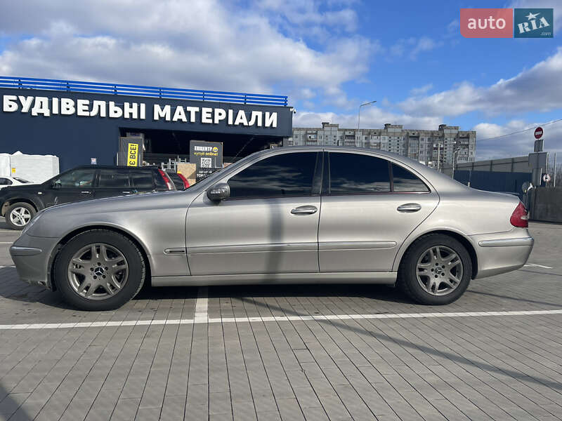 Седан Mercedes-Benz E-Class 2004 в Первомайске