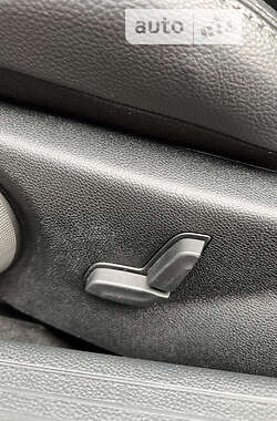 Купе Mercedes-Benz E-Class 2010 в 