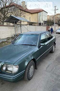 Седан Mercedes-Benz E-Class 1995 в Виннице