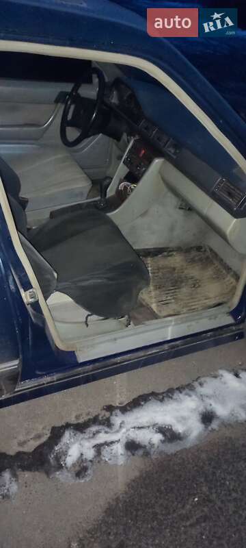 Седан Mercedes-Benz E-Class 1988 в Харкові