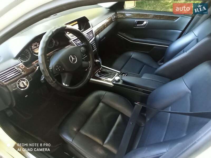 Универсал Mercedes-Benz E-Class 2011 в Житомире