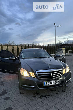 Універсал Mercedes-Benz E-Class 2012 в Надвірній