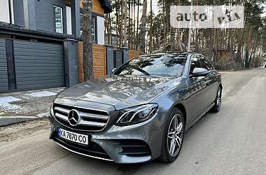 Седан Mercedes-Benz E-Class 2017 в Киеве