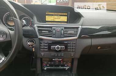 Седан Mercedes-Benz E-Class 2011 в 