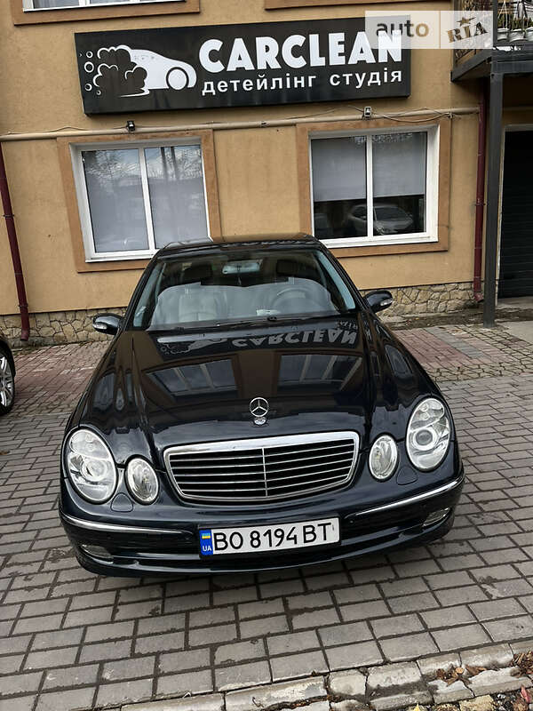 Седан Mercedes-Benz E-Class 2002 в 