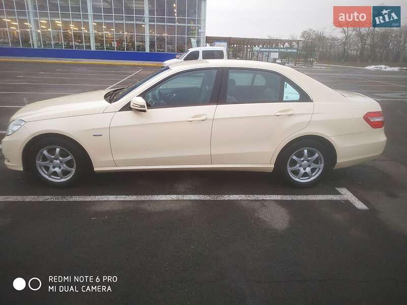 Седан Mercedes-Benz E-Class 2011 в Черкасах