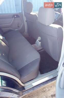 Седан Mercedes-Benz E-Class 1988 в 